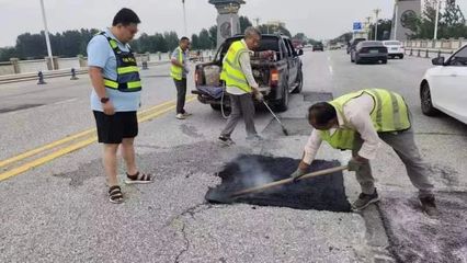 市市政环卫服务中心:全力做好雨后市政设施维护工作